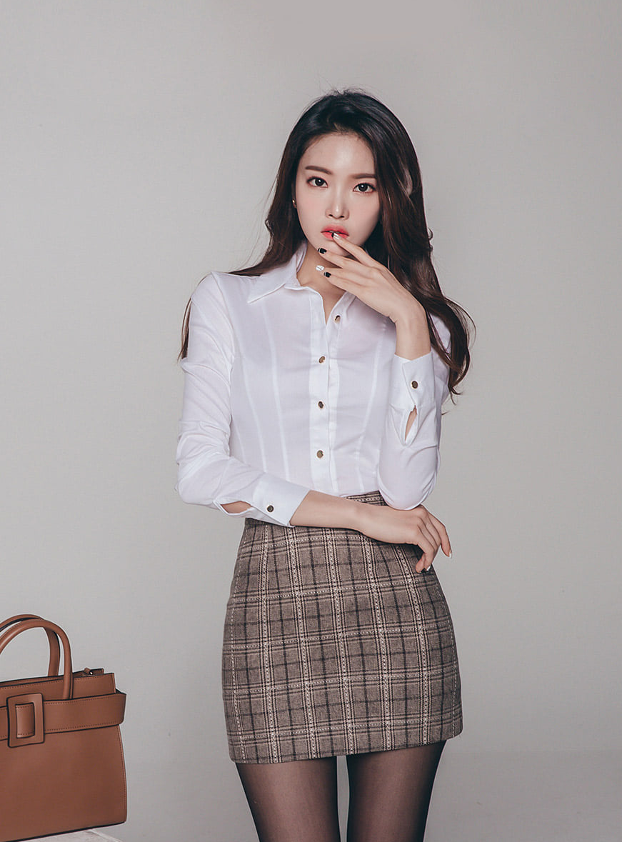 korean-dreams-girls:    Park Jung Yoon - January 18, 2018 Set   