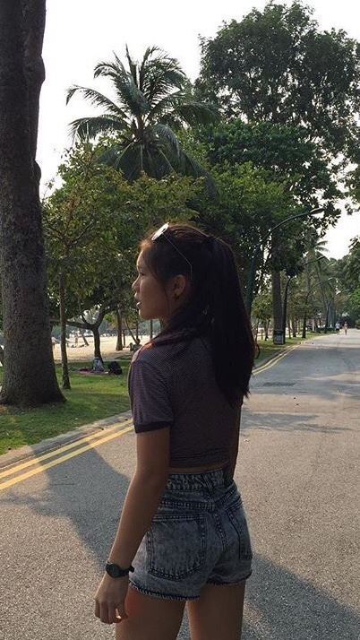 shaunferreri:Yan Tong and friends. Yes pleaseAnyone know this girl? Can share her contact number/Wha