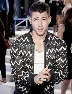 nickjblog:  August 28 | Nick Jonas attends