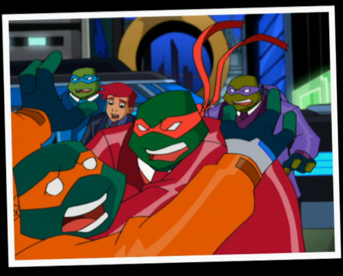 Mikey poses for the paparazzi!~TMNT Fast ForwardTMNT 2003 Season 6 Episode 10 “Invasion of the