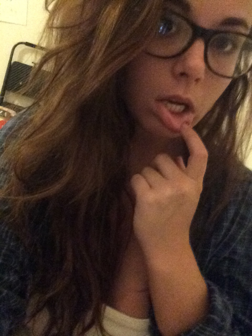 femmeomenal:  someone come play nice with me~