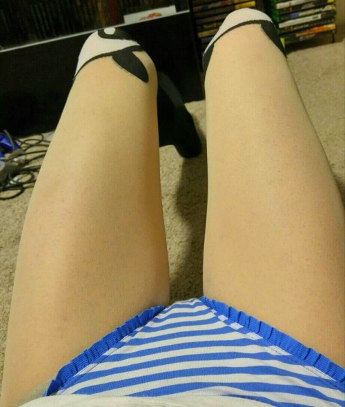 kneesocks-r-the-best:  your-senpai-for-hentai.tumblr.com/ said:Just for you guys ^~^