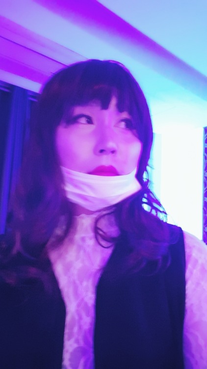 leejinhee2: 업하면 텀블메세지에 연라처 남겨 주셨던분들중 근처분께 연락하는데.. 그때는 연락안되더라~~ㅎㅎ 업하면 만나는거지,만나려고 업하진 않아요.