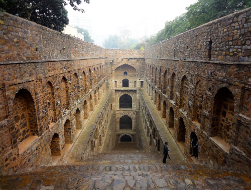 archatlas:  The Astoundingly Complex      Ancient Indian Stepwells Ancient Indian stepwells captured by Victoria S. Lautman. Rudimentary stepwells first appeared in India between the 2nd and 4th centuries A.D., born of necessity in a capricious climate