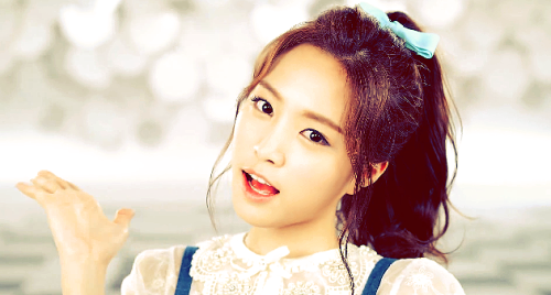 13/?? - kpop girls in MVs: APink [NoNoNo]