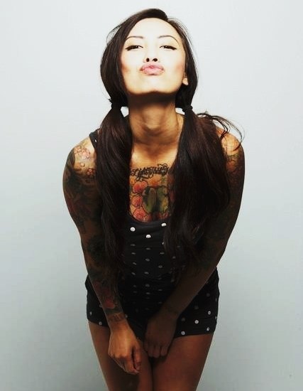 rowshark:  Levy Tran