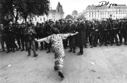 fotojournalismus:  Paris, May 1968. Photos