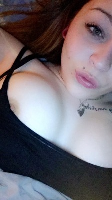 imjustashotgun:  My tits are almost so huge they looks fake for my body size 😔