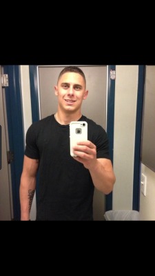 shitilikeandafewofme:  militaryboysunleashed:  Marine… Big ol dick.  Follow me for more like this! www.shitilikeandafewofme.tumblr.com