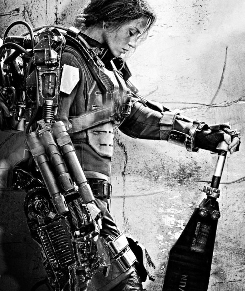 hardcoregurlz: Emily Blunt (Rita Vrataski) Edge Of Tomorrow {2014}