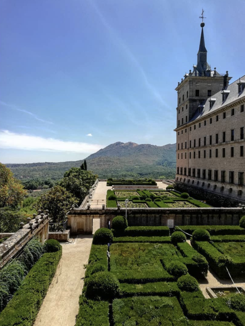 El Escorial (est. 1563).