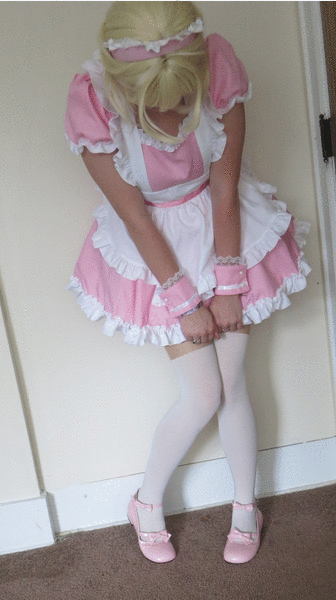 daydreamslaves:  Pleeeeeaaaase Miss? I really have to go potty… :’( 