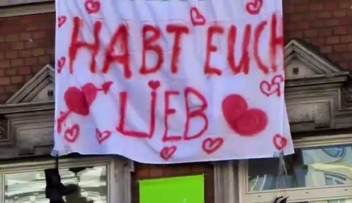 exanimatio:  “Love each other!” - Rote Flora 