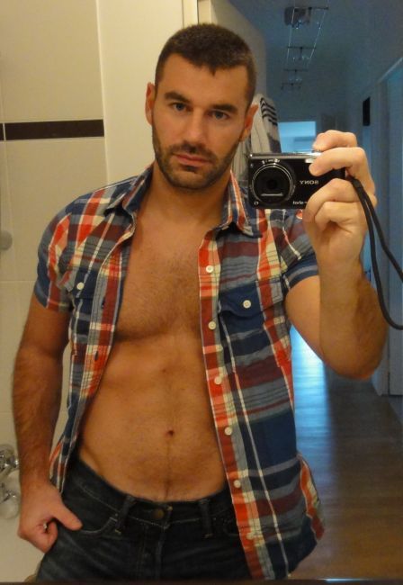 hyper-masculine:    ► HYPER-MASCULINE ♂ adult photos