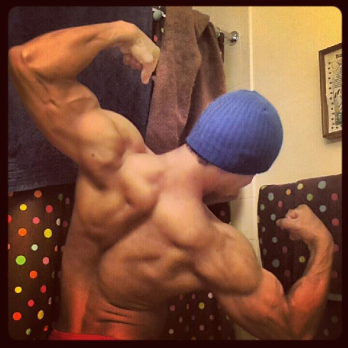 melaninmuscle:  Alan Valdez