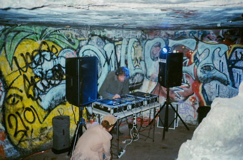 Bunker rave setup