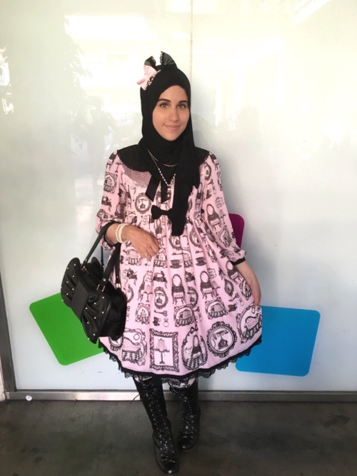 Hello everyone! This is a coord I wore to a friends bday party! Coord Rundown: -OP: AP -Scarf: Hijab