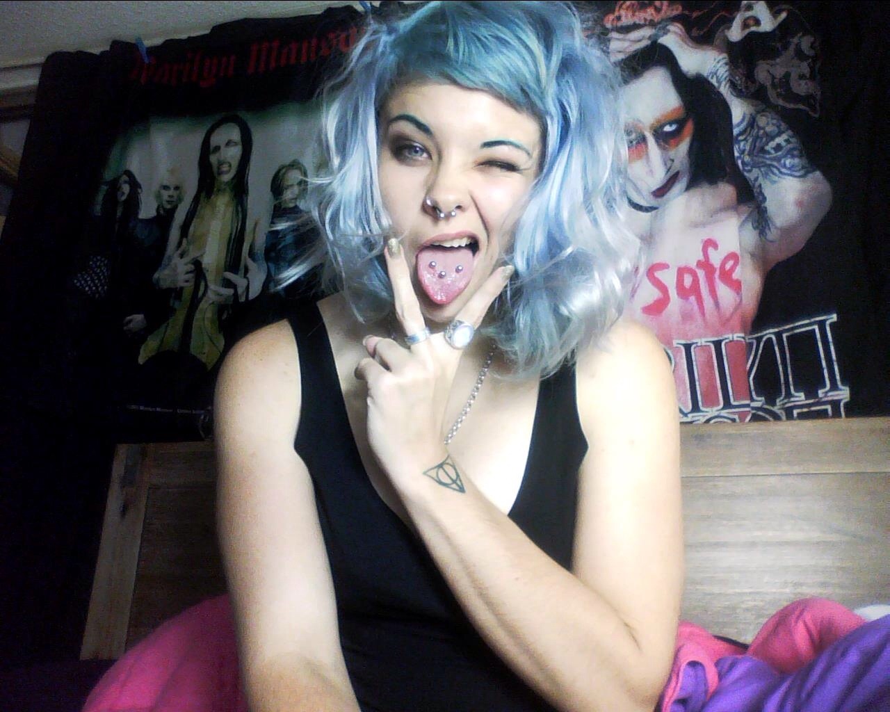 honey-scum:  I was tagged by gloskull To do my cute selfies of 2014. This was actually