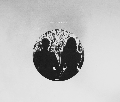 mockingjalie: when your hand finds the hand it was meant to hold..don´t let go
