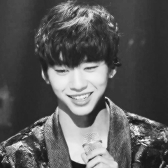 malegroups:  yoo heeyeol: i’m sitting right next to him and his eyes.. the way
