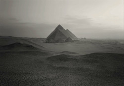 joeinct:  Giza #70, Egypt, Photo by Kenro Izu, 1985