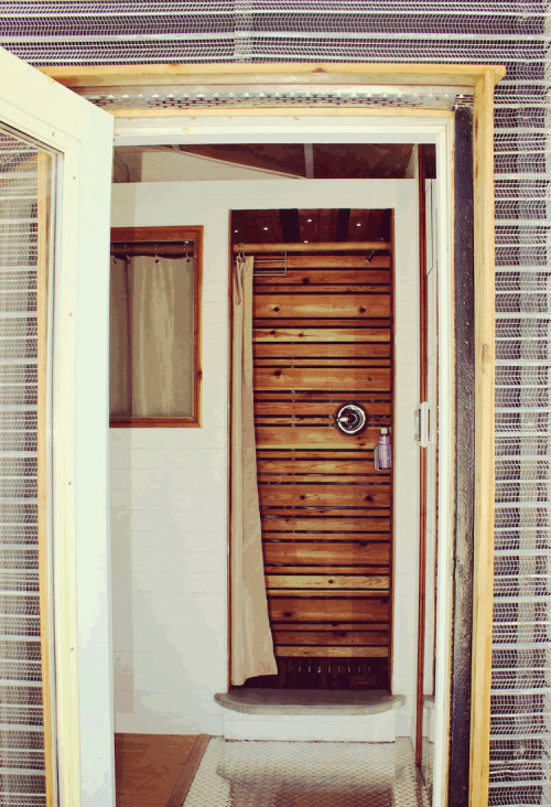tinyhousedarling:  leaf house version 3 