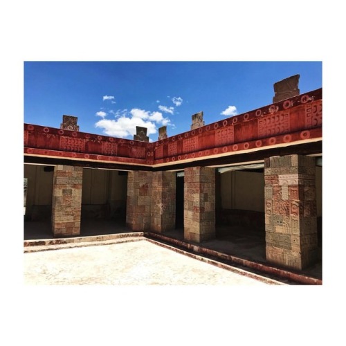 Palace of Quetzalpapalotl . . . #teotihuacan #mexico #architecture #indigenous #architecturephotogra