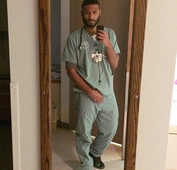 baltimorebaits:  carelust:  Damn thats a sexy ass doctor!  I think I’m getting