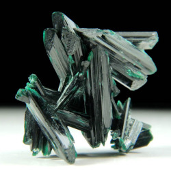 vugnasmineralblog:    Brochantite    Milpillas