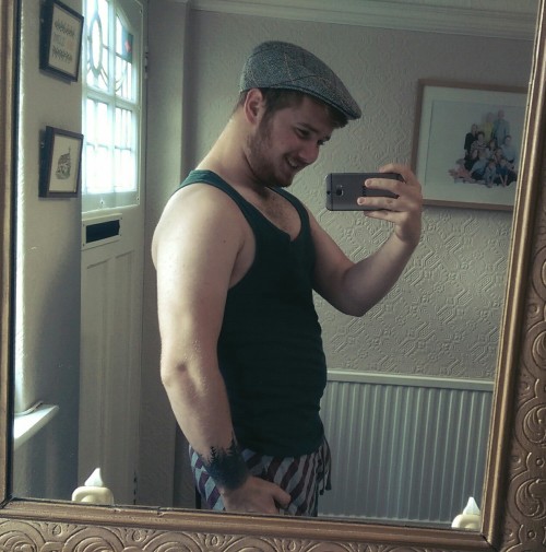 captainjaneways-bitch:  Look at my grandads hat! I love it