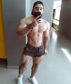 hn6hus: jackedupjock:   Alexander Rendon