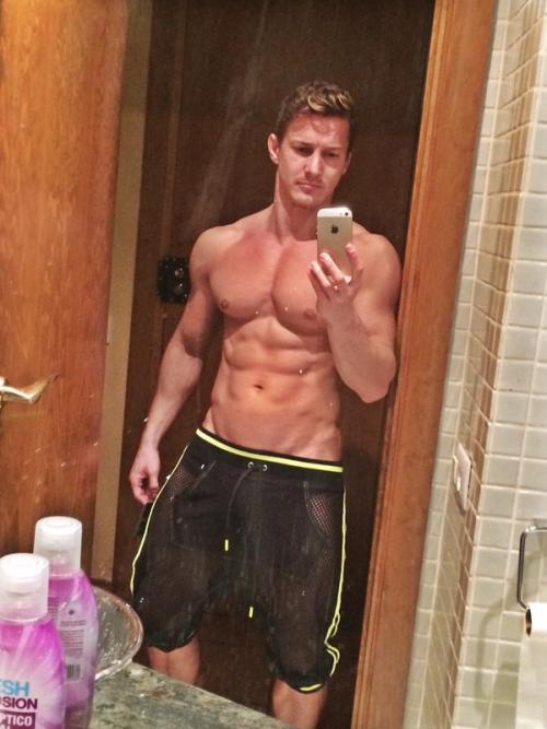 colungafrank:  Fresh New Darius Ferdynand adult photos