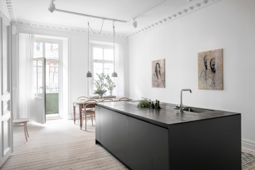 Minimalistic Swedish Apartment | Goteborg, SwedenLayout:(Source: alvhem.com)