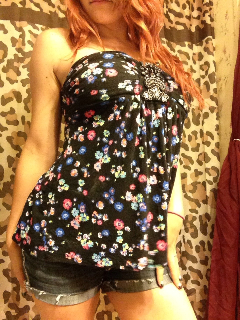 itsmeasheee:  What I’m wearing tonight 😘😏😊  Cute!