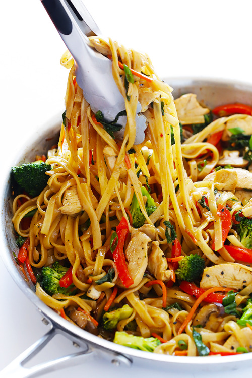 foodffs:  30-MINUTE SESAME CHICKEN NOODLE STIR-FRY Really nice recipes. Every hour. Show me what you cooked!