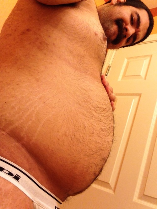 iwannabeyourgentleman:  Don’t let anyone tell you eating makes you less pretty 
