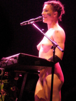 ditirolez:Amanda Palmer