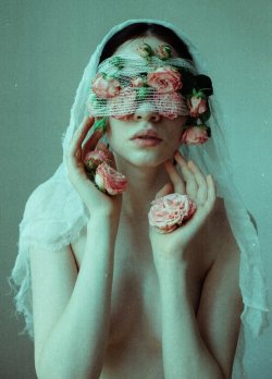 thewiccanfae:The Suffering by laura-makabresku