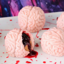 guardians-of-the-food:  Candy PB&J Bleeding