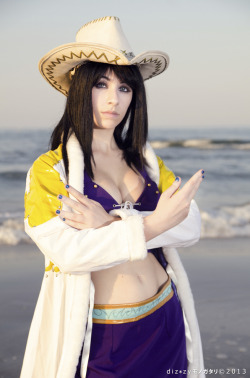 hotcosplaychicks:  Nico Robin - One Piece by GiadaRobin   Check out http://hotcosplaychicks.tumblr.com for more awesome cosplay 