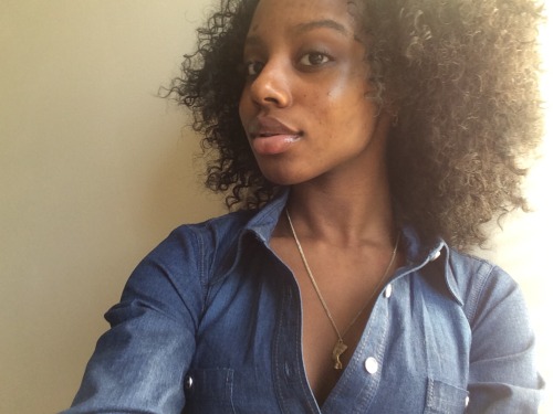 free-the-moonlit-vagabonds:the-troynicole-experience:IG: Mind.Marauder ✨Essence of Beauty