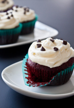 looksdelicious:  Red Velvet Cupcakes