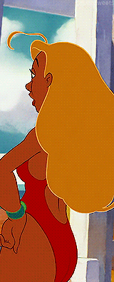 I’m gonna be honest, while i was watching that movie for the first time, i was expecting to see more of the lifeguard.I didn’t happen… so thicc