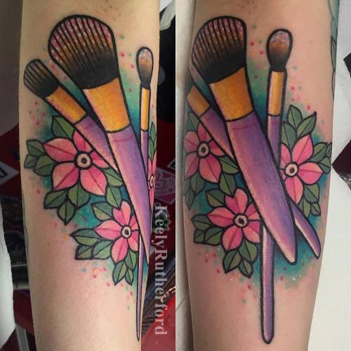 angelicpadawan:  keelyrutherford:  Make up brushes 💄💜 (inner upper arm)  ✨keelybookings@gmail.com✨ (at London, United Kingdom)   @0livia0blivion