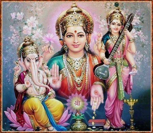 shivaom:☀ SHRI LAKSHMI DEVI ॐ ☀“I offer my obeisances unto the lotus-born mother of all beings, unto Sri the Goddess of 