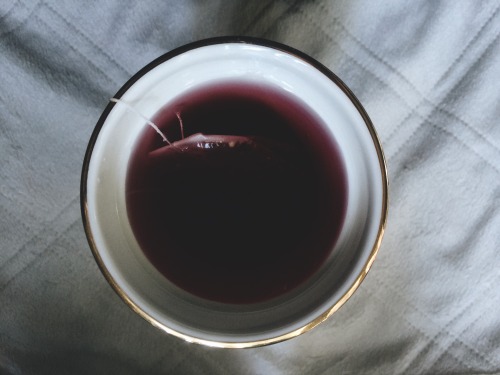 laurclick:  tea party for one 
