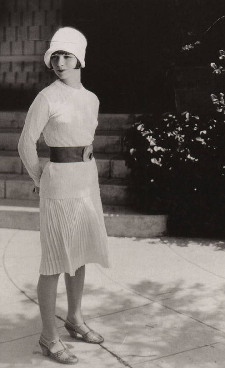 margyfrake:Louise Brooks in ‘Rolled Stockings’ 1927