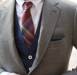 Kipperclothiers:  Kipper Tip #8: Your Vest Doesn’t Always Have To Match Your Suit.