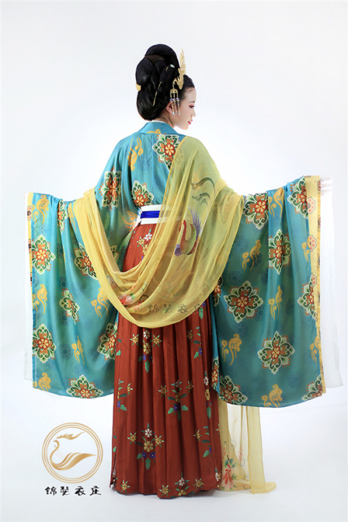 mingsonjia:锦瑟衣庄 Jinse Yizhuang’s new designs of ceremonial Hanfu 唐制礼服 following the fashion tr