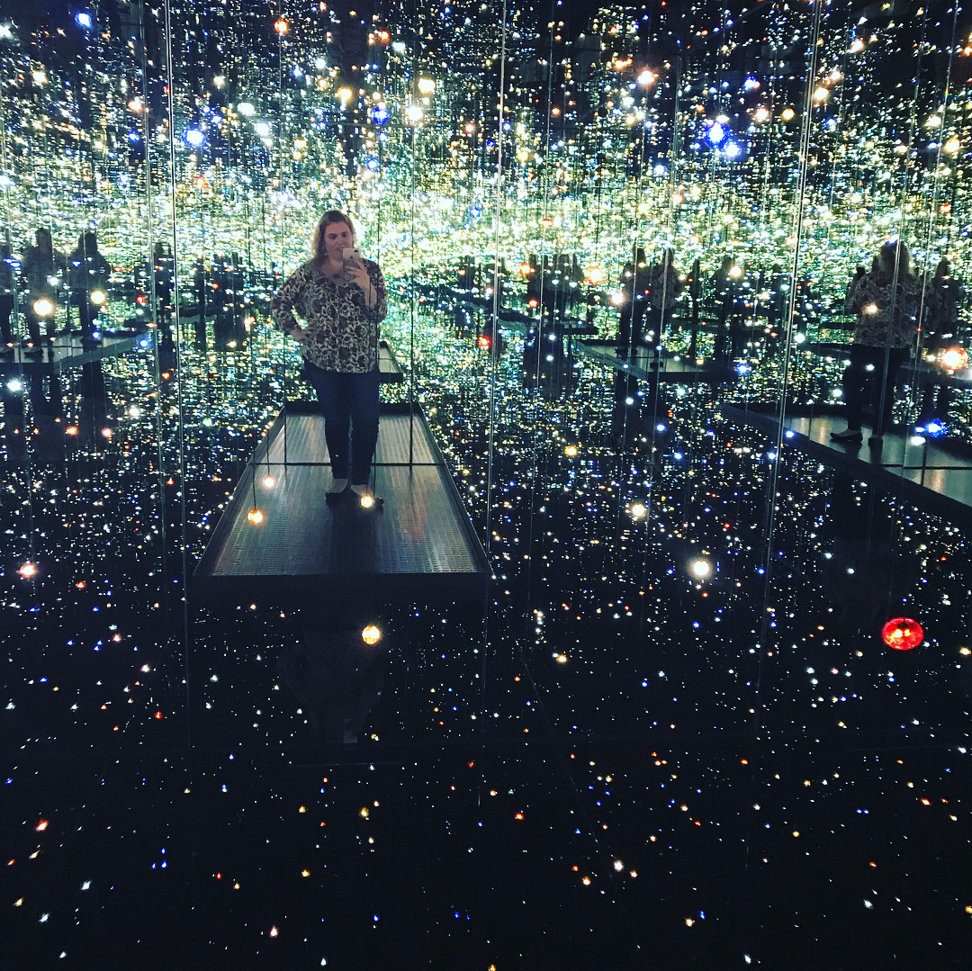 A day at the museum last week 😍    #infinityroom #thebroadmuseum #thebroad #downtown